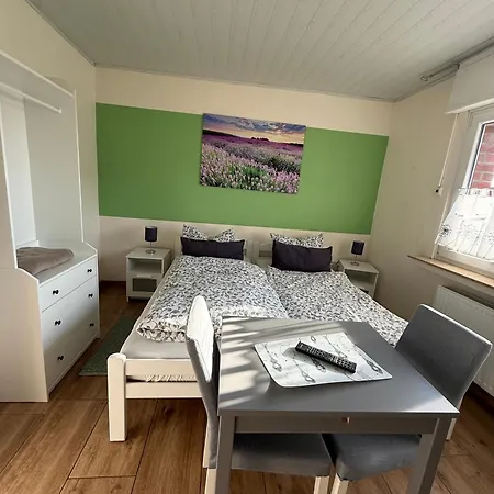 Domi's Gaestehaus בית הארחה ברגהיים
